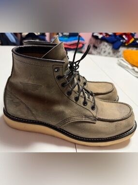 Red Wing Heritage 8863 Classic Moc boots in slate muleskinner leather